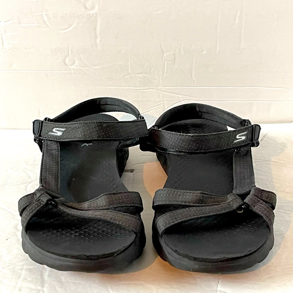 Sketchers Goga Max Sport Sandal Black Women’s Sz 9